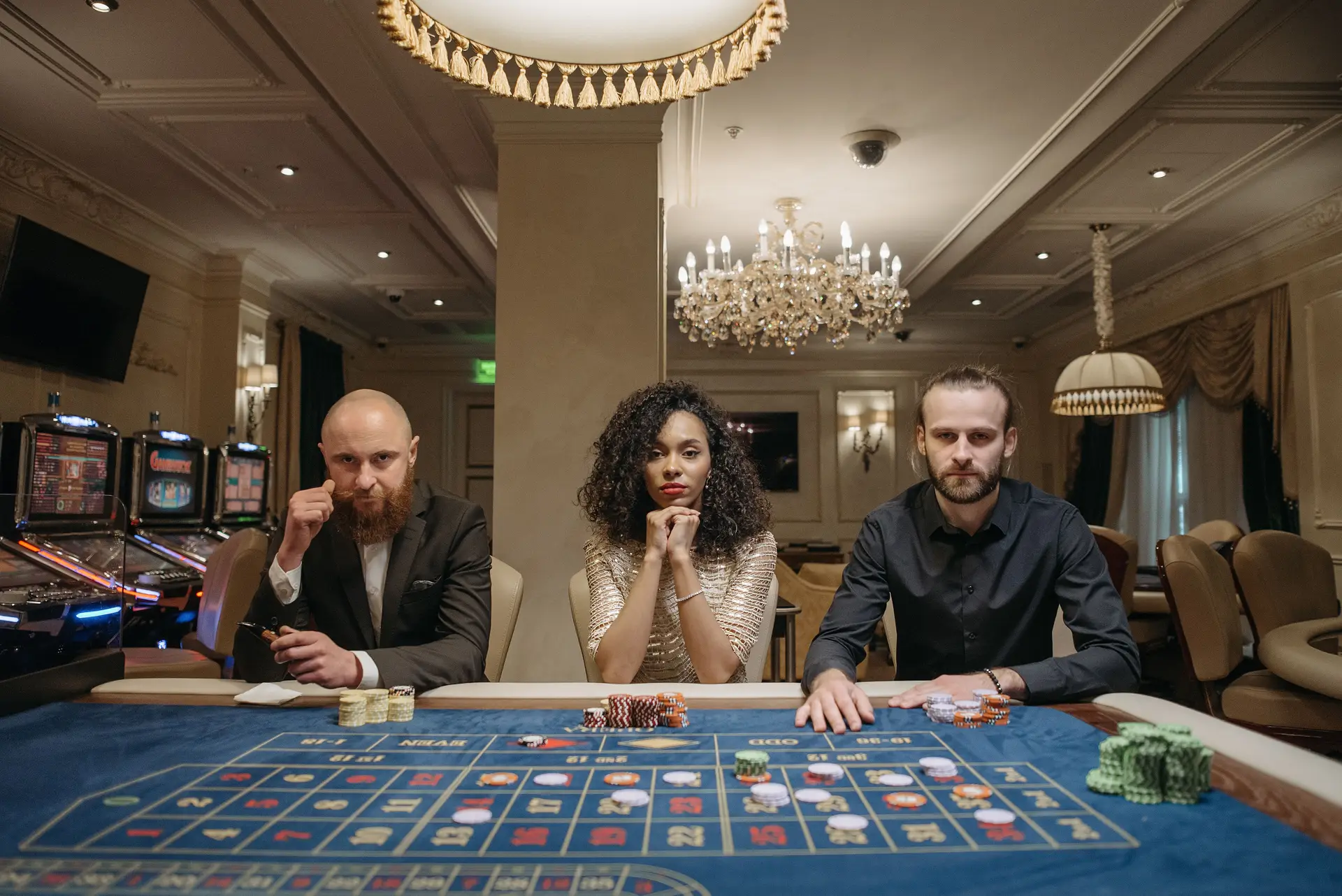 Luxurious gaming table